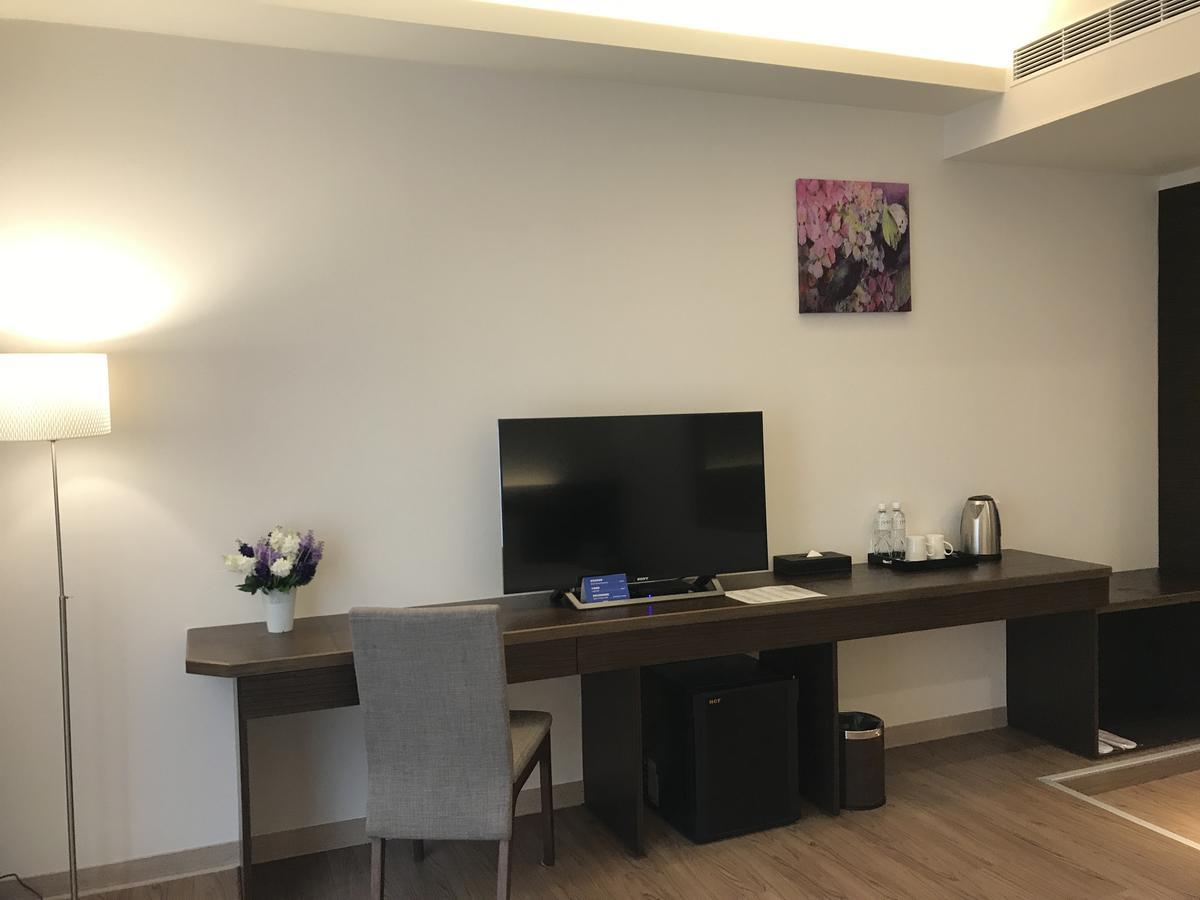晨光飯店 Hotel Chiayi City Exterior photo